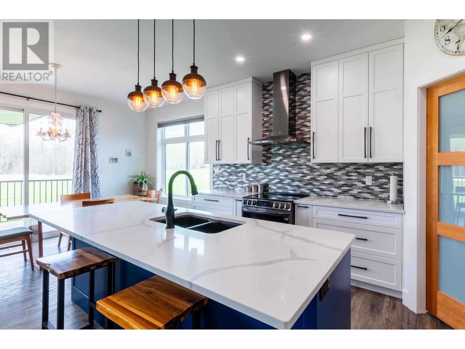 7400 Taborview Drive, Prince George, BC - Indoor Photo Showing Kitchen With Double Sink With Upgraded Kitchen