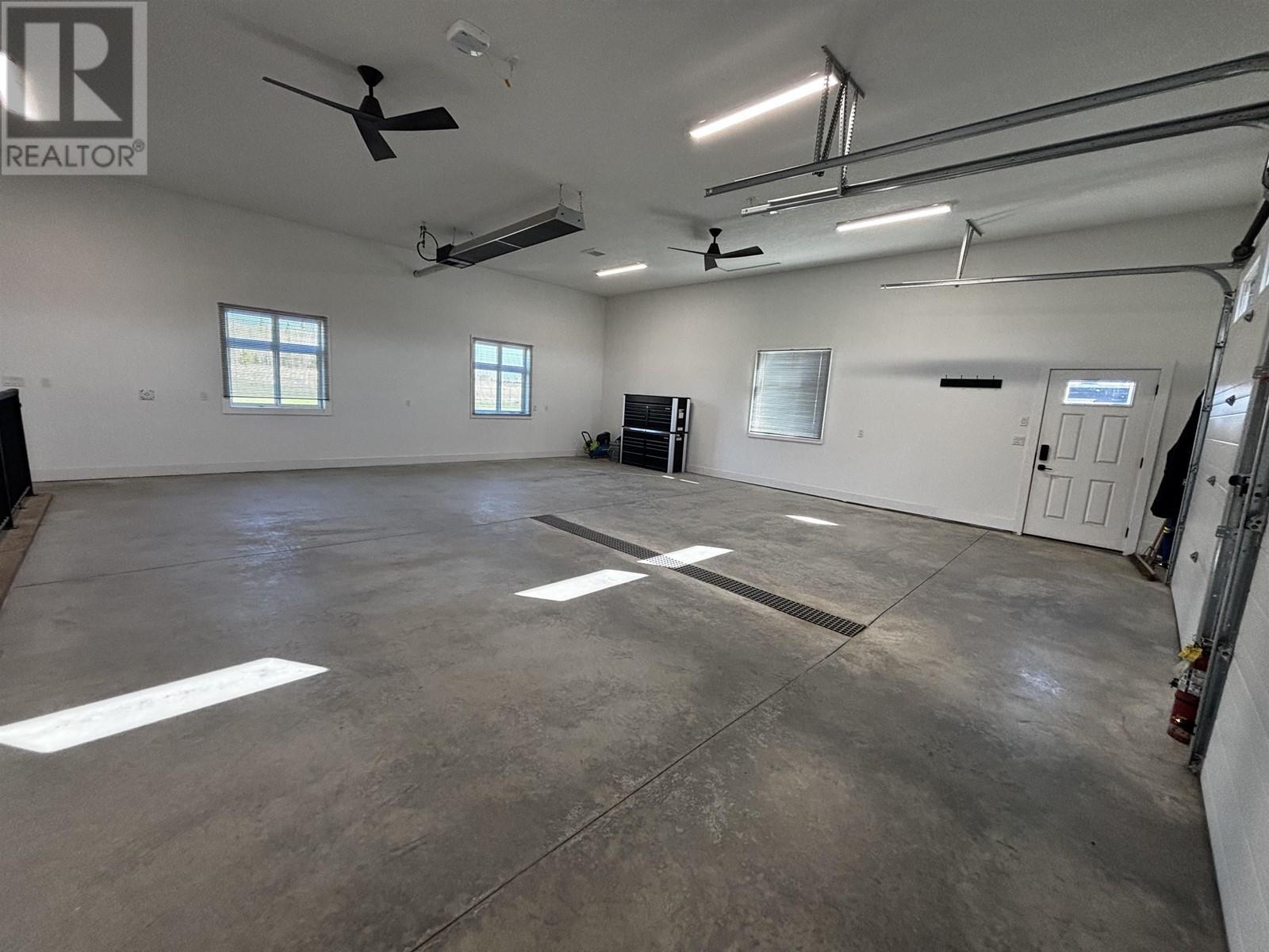 7400 Taborview Drive, Prince George, BC - Indoor Photo Showing Garage