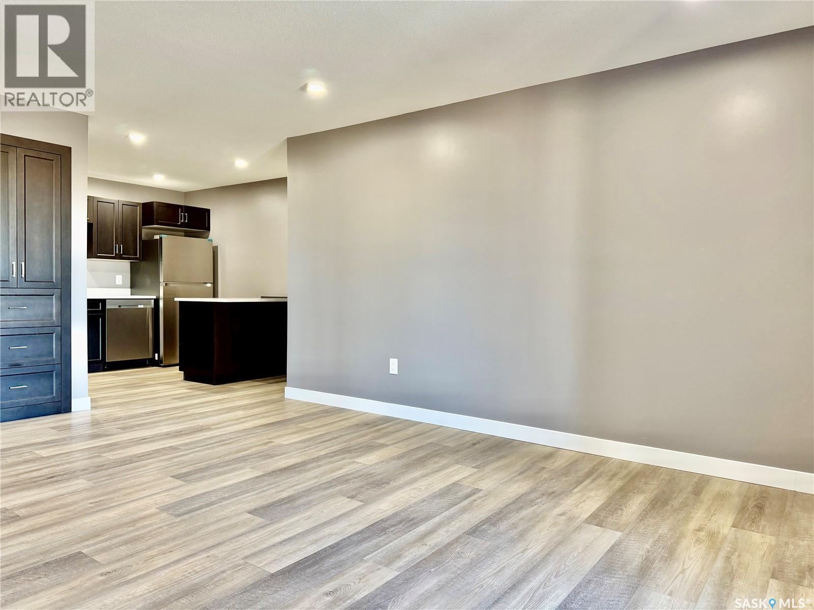 402 607 10Th Street, Humboldt, SK - Indoor