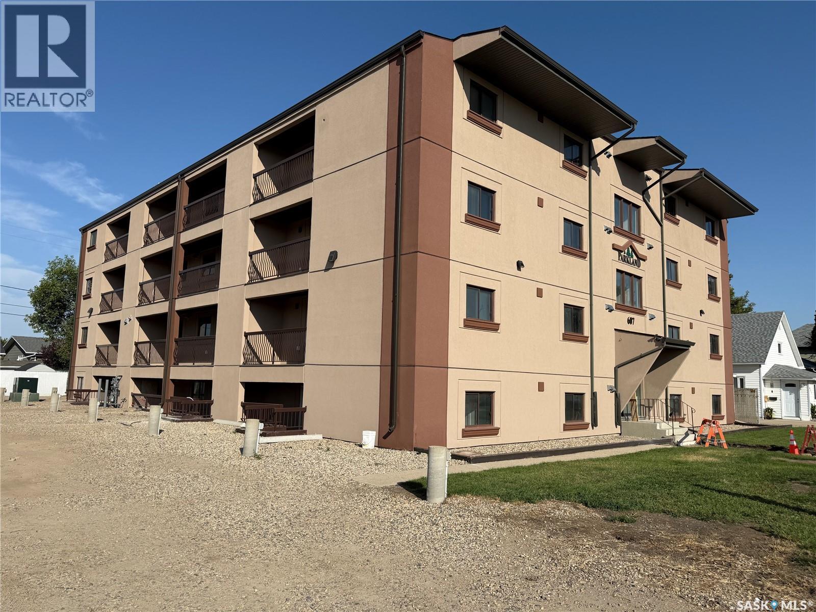 402 607 10Th Street, Humboldt, SK - Outdoor