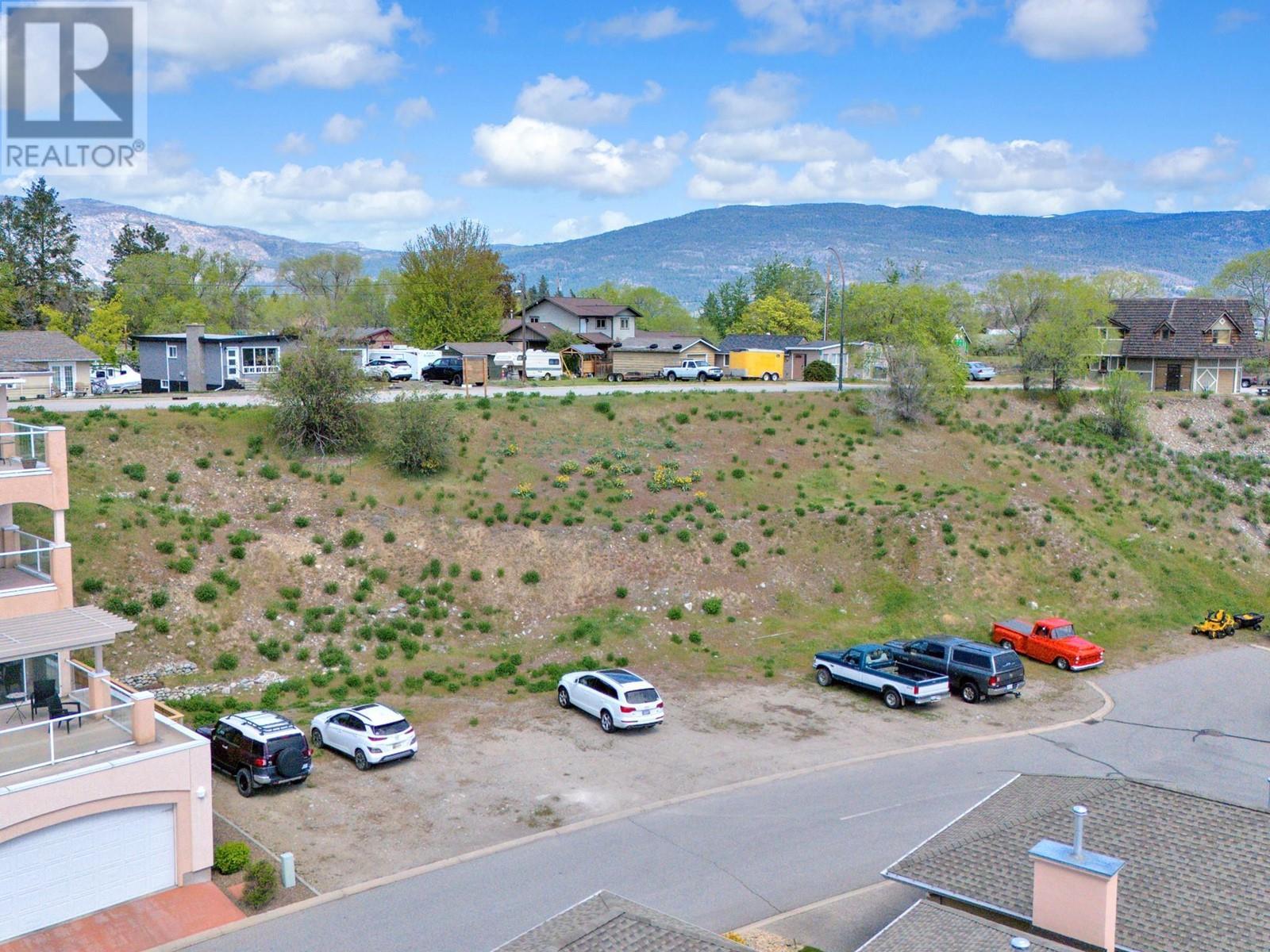 9800 Turner Street, Summerland, BC