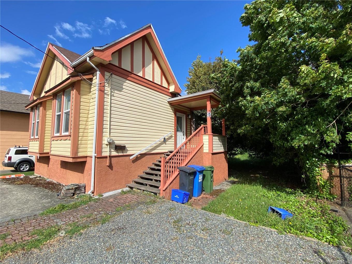 1729 Foul Bay Rd, Oak Bay, BC