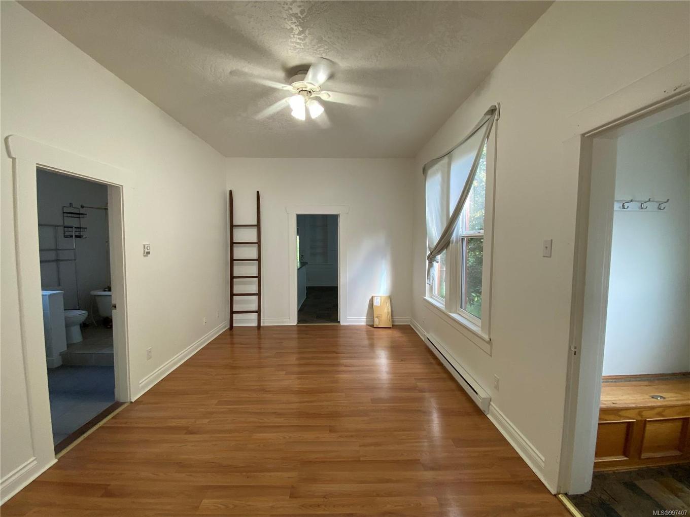 1729 Foul Bay Rd, Oak Bay, BC