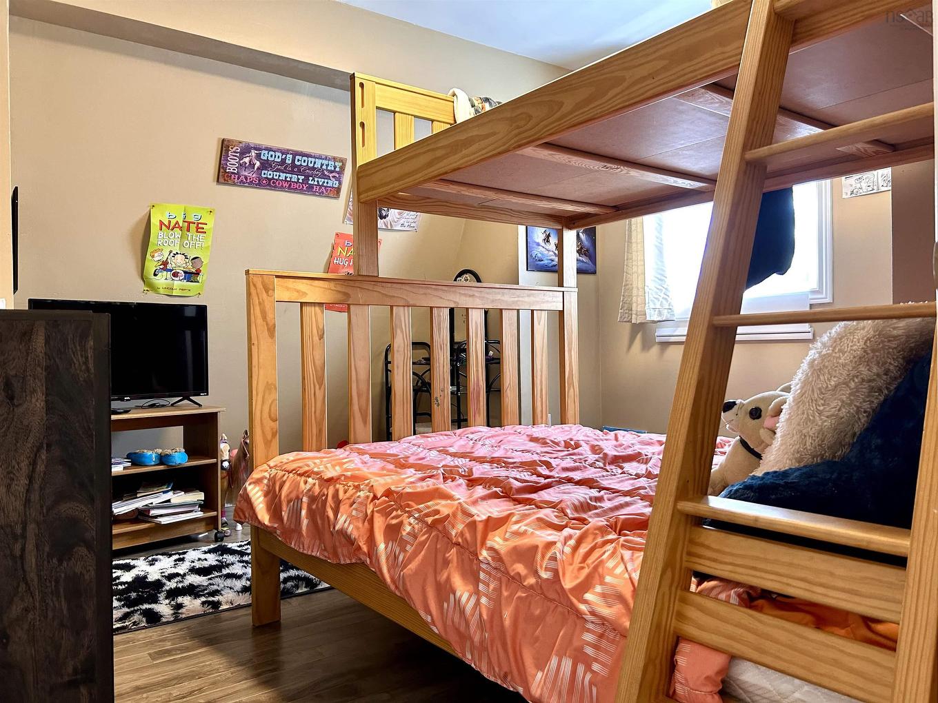 60 Cowan Street, Springhill, NS