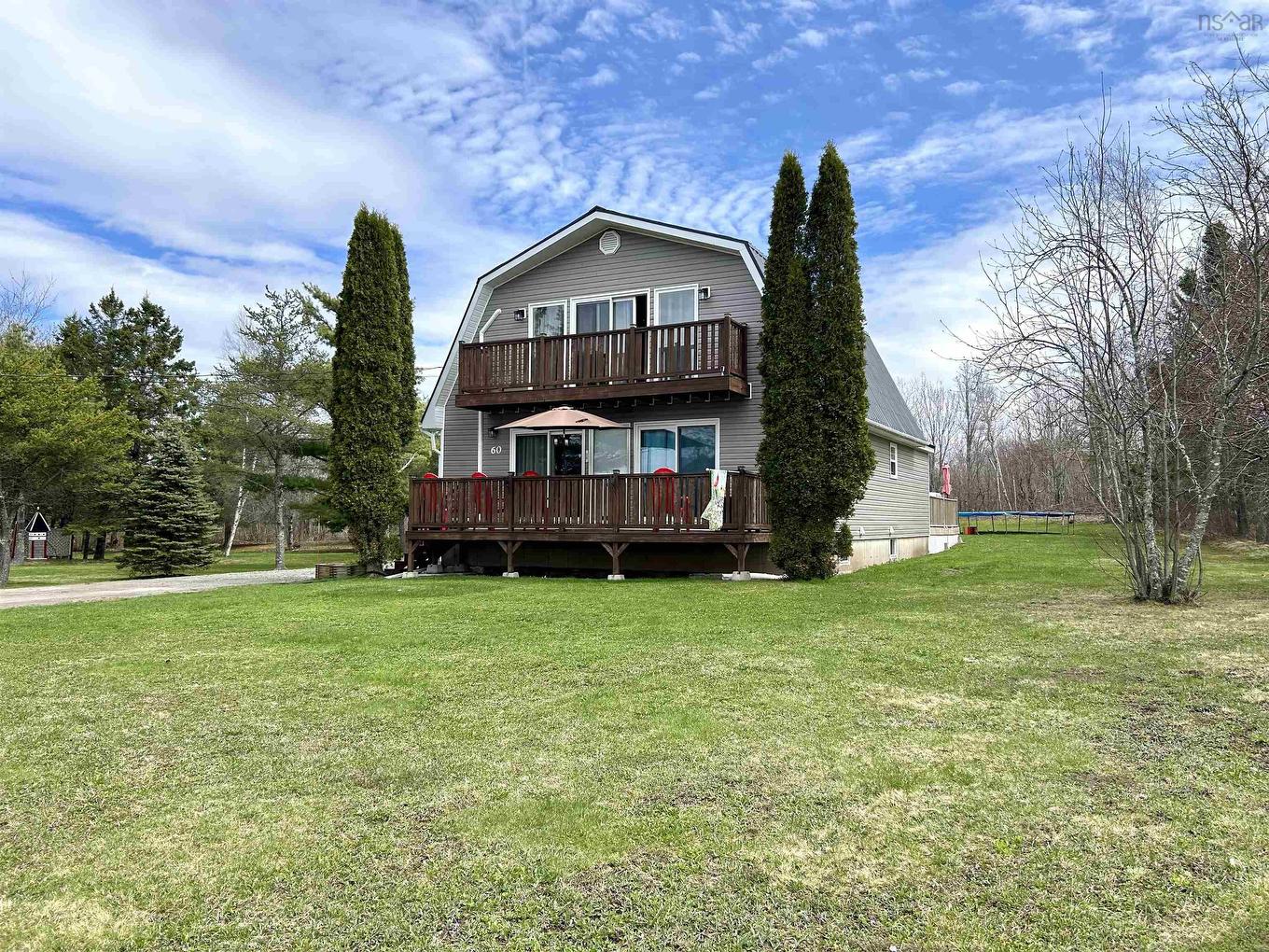 60 Cowan Street, Springhill, NS