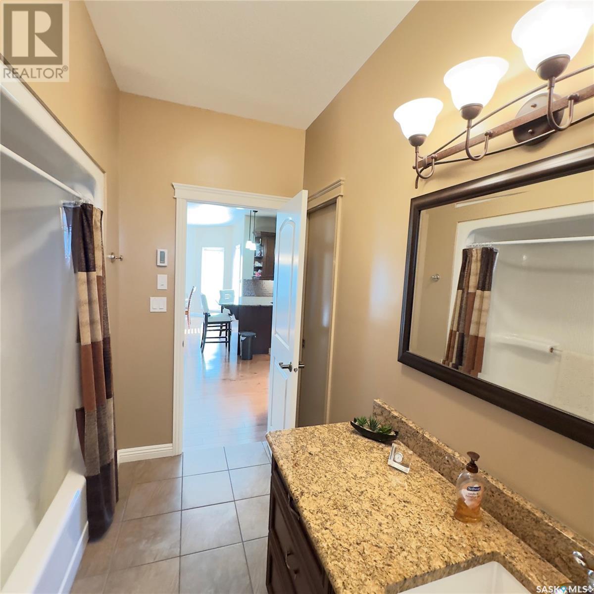 82 Estates Drive, Elk Ridge, SK - Indoor Photo Showing Bathroom