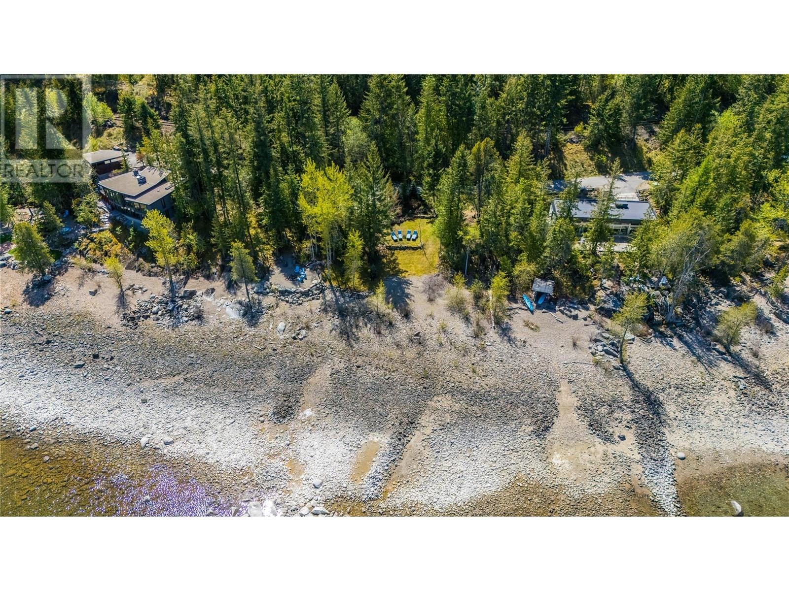 271 Kootenay Lake Road, Procter, BC