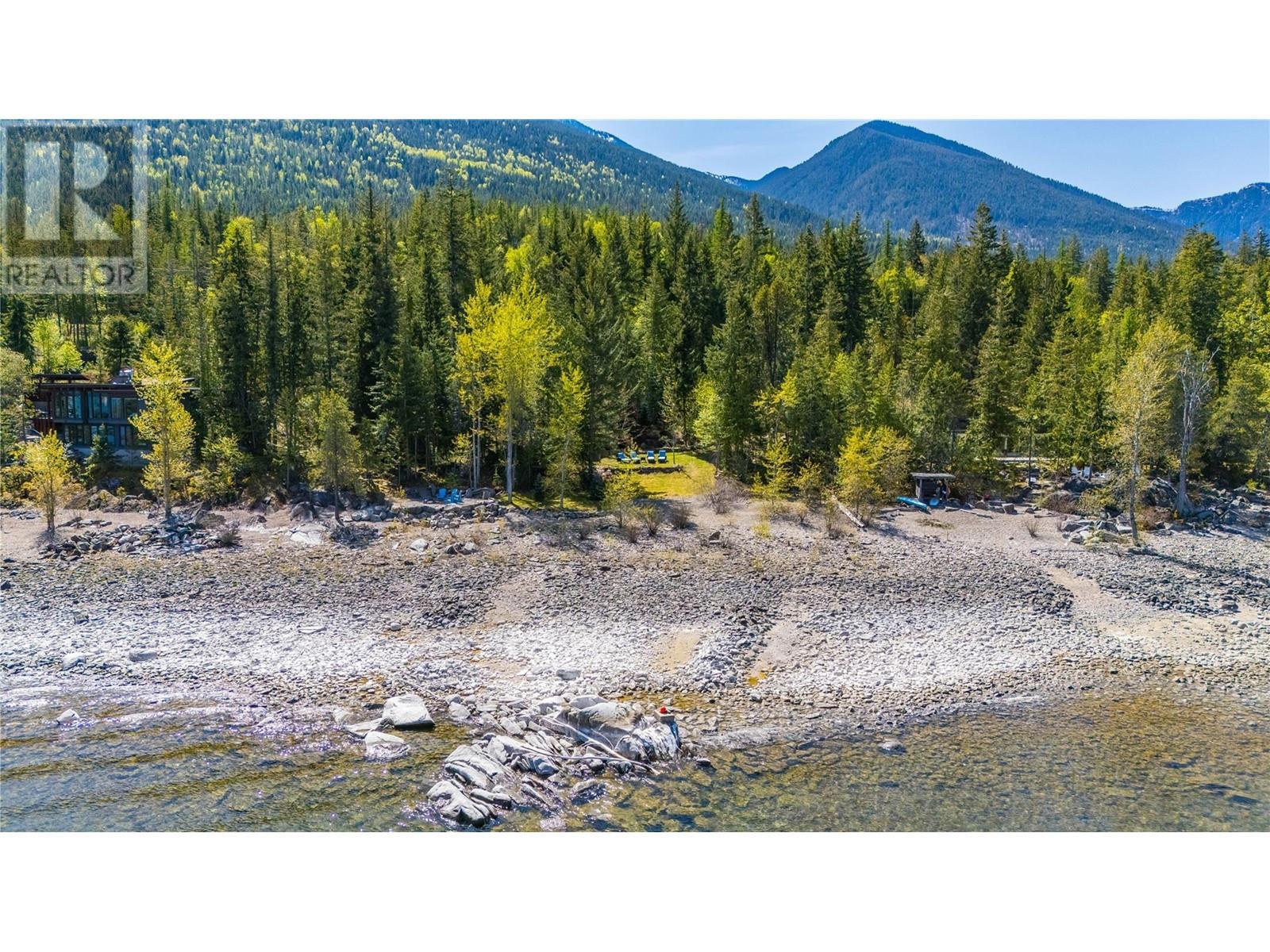 271 Kootenay Lake Road, Procter, BC