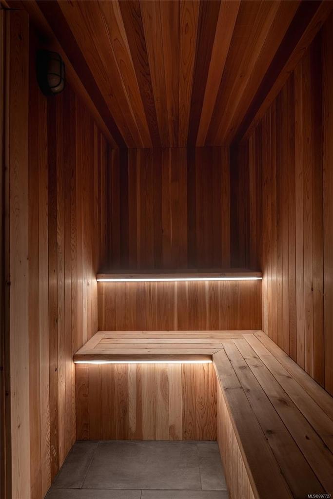 1708 Woodsend Dr, Saanich, BC