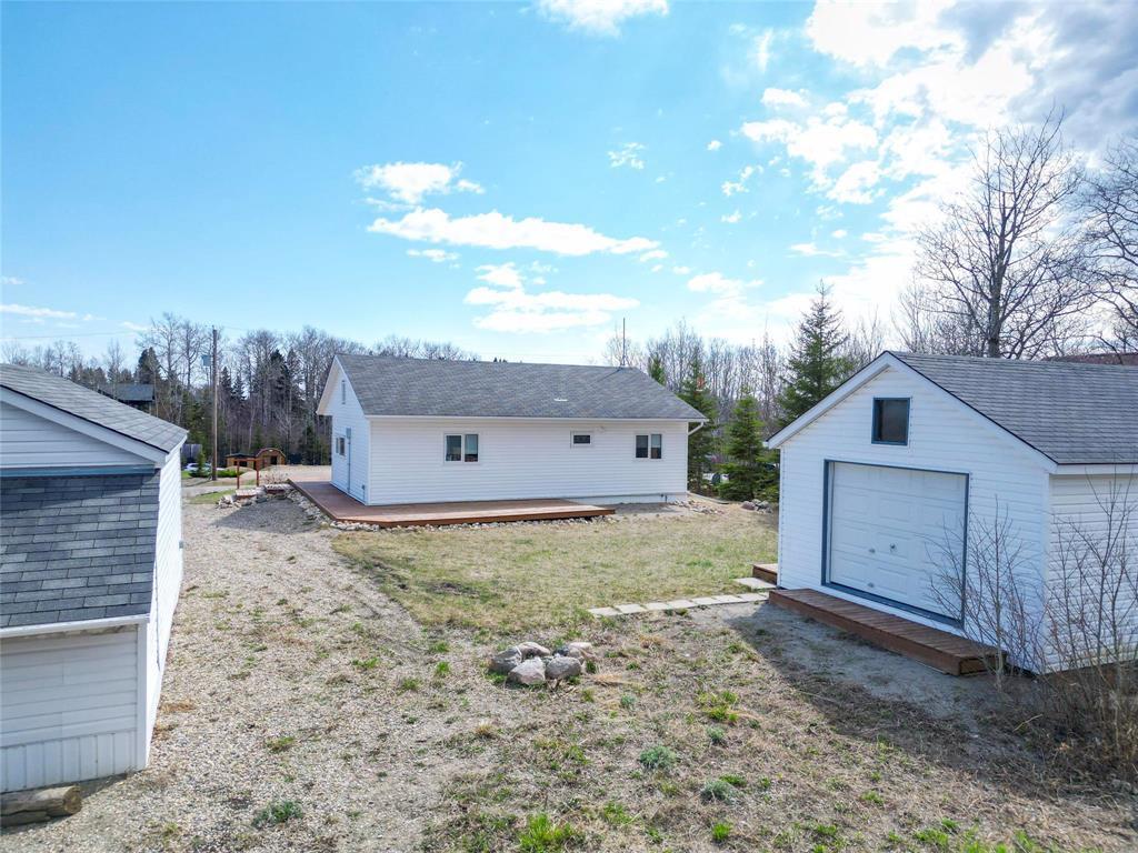 107 Crestview Drive, Onanole, MB - Outdoor With Exterior