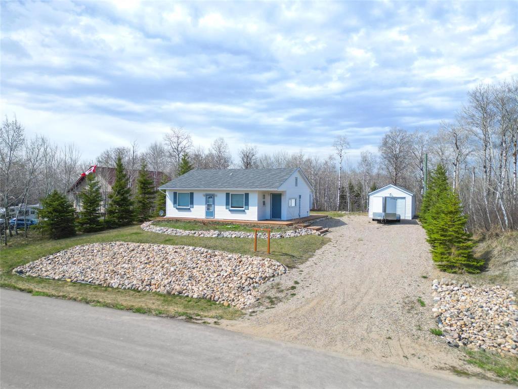 107 Crestview Drive, Onanole, MB - Outdoor