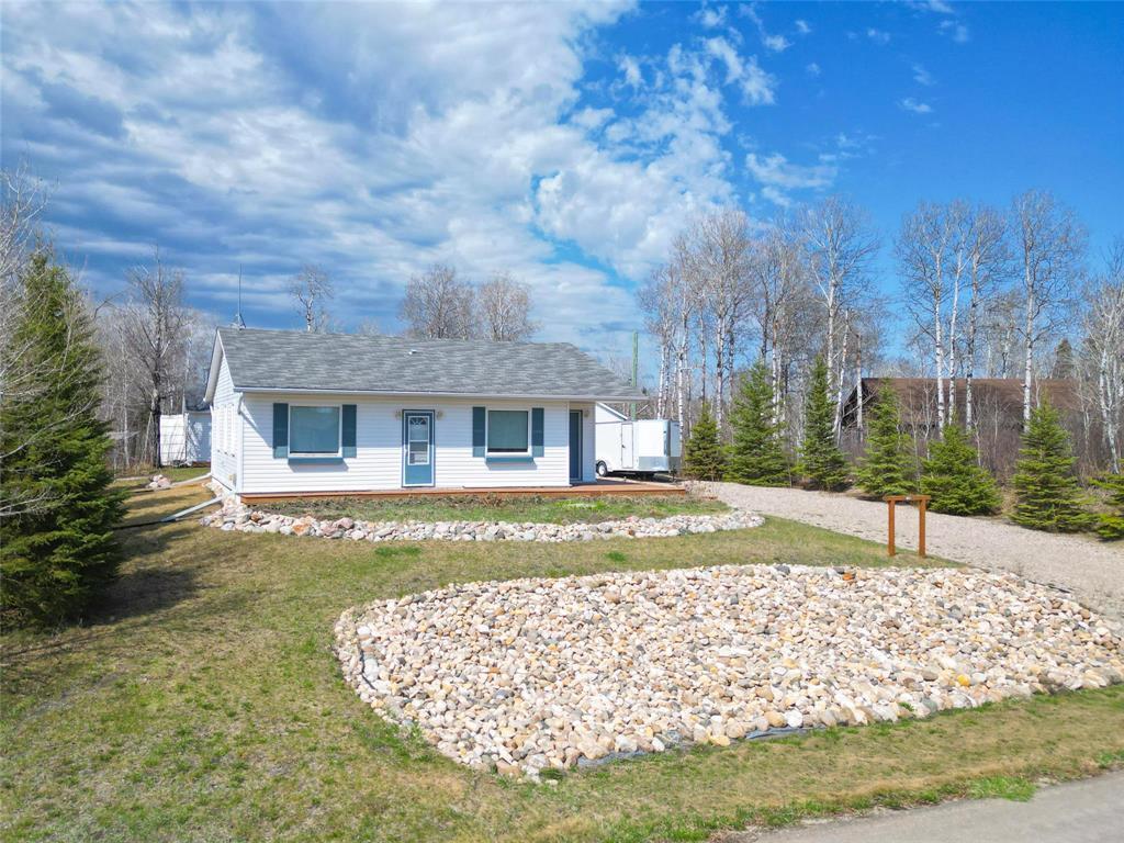 107 Crestview Drive, Onanole, MB - Outdoor