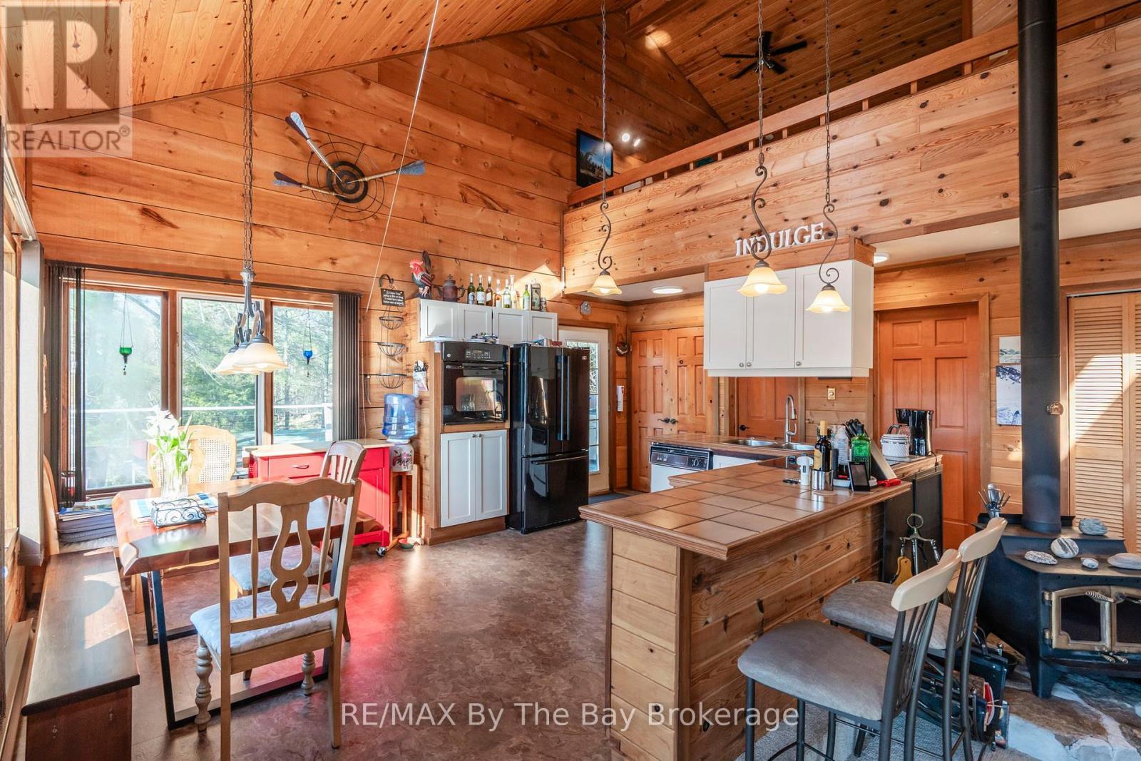 3888 Is 820/Mermaid Is, Georgian Bay (Baxter), ON - Indoor Photo Showing Other Room With Fireplace