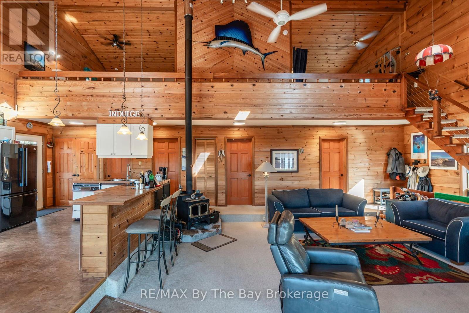 3888 Is 820/Mermaid Is, Georgian Bay (Baxter), ON - Indoor