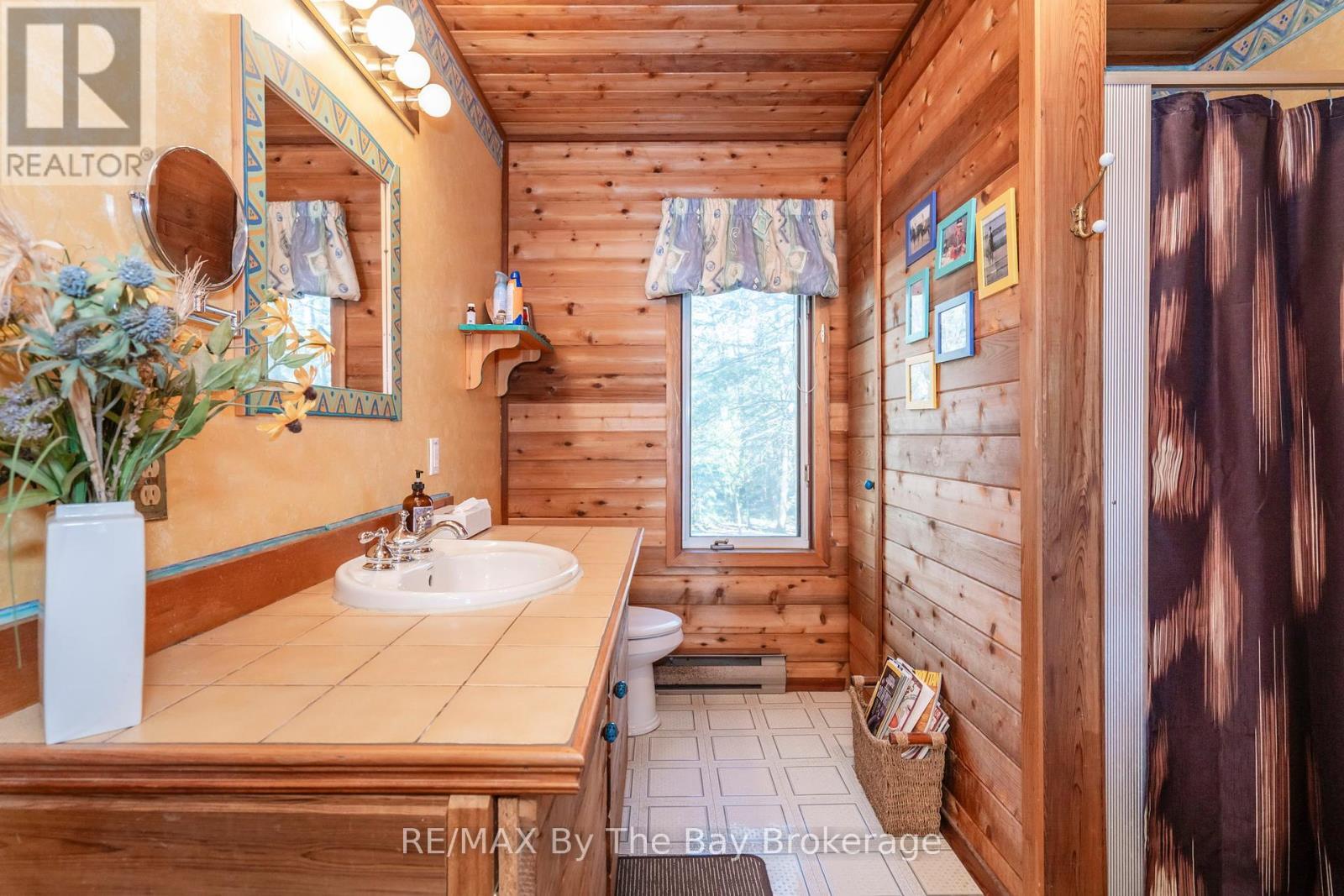 3888 Is 820/Mermaid Is, Georgian Bay (Baxter), ON - Indoor Photo Showing Bathroom