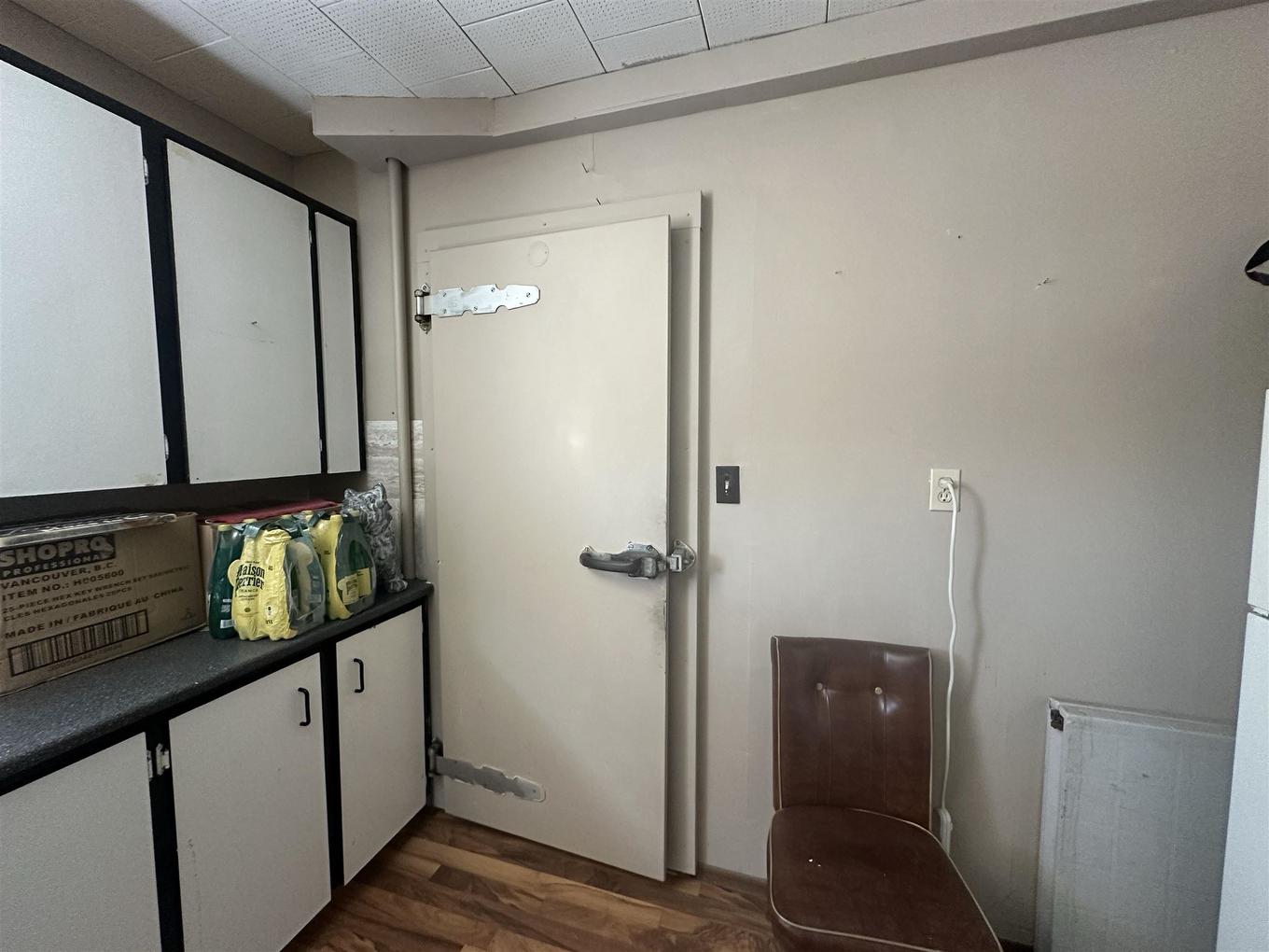 1925 W Arthur Street W West, Thunder Bay, ON - Indoor Photo Showing Other Room