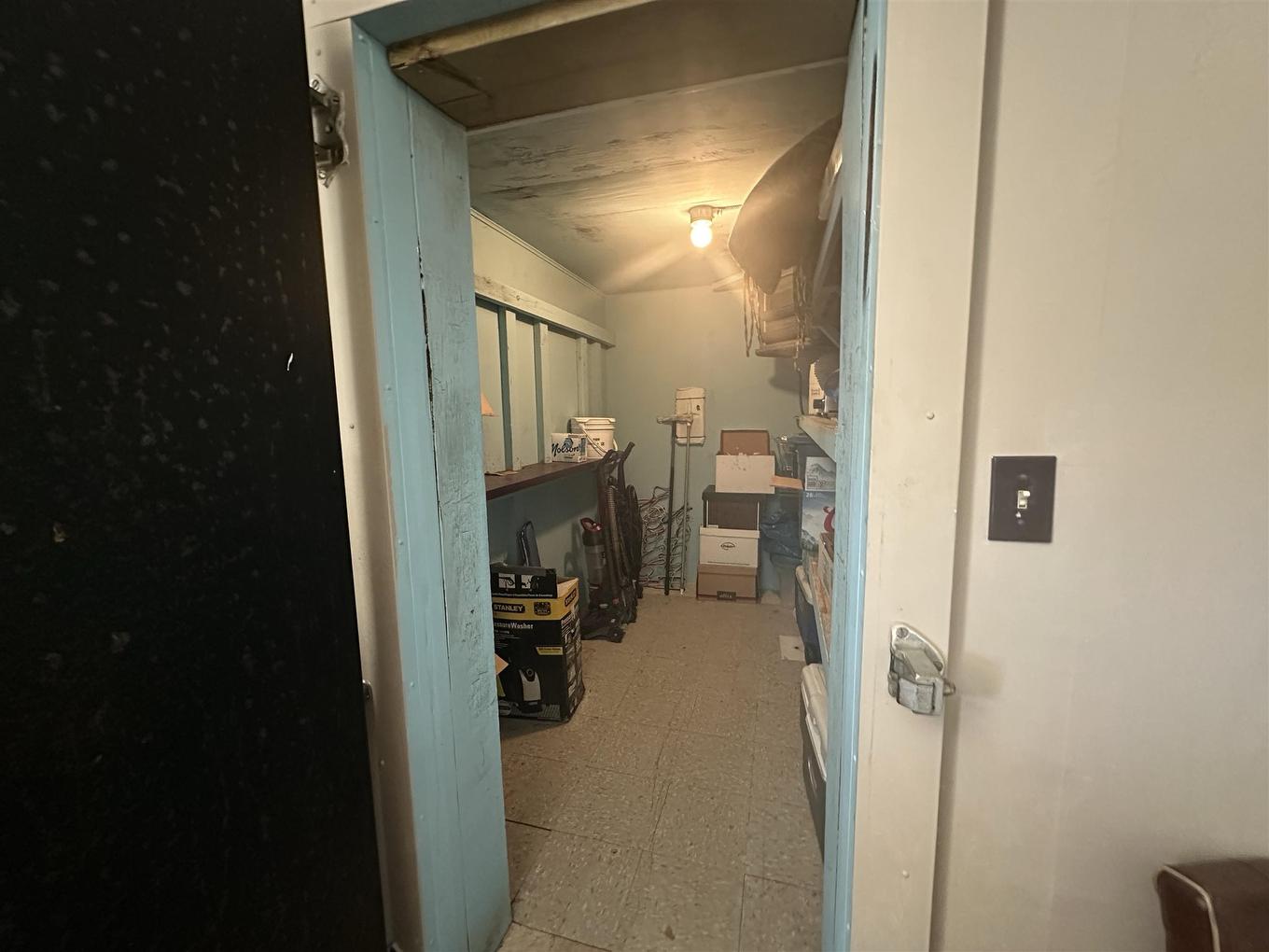 1925 W Arthur Street W West, Thunder Bay, ON - Indoor Photo Showing Bathroom