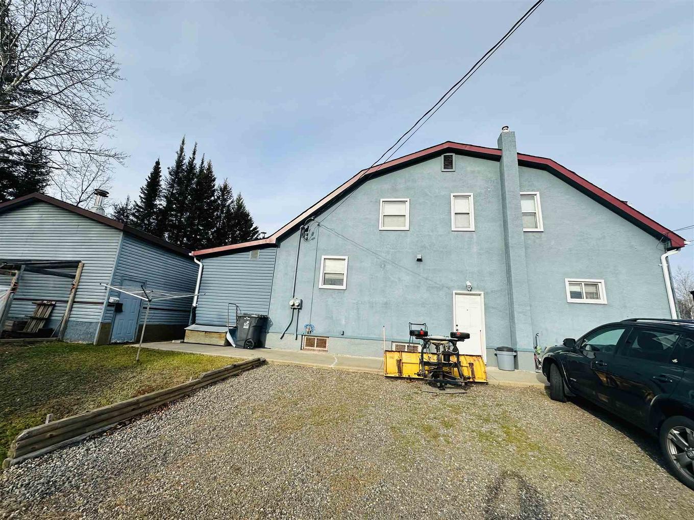 1925 W Arthur Street W West, Thunder Bay, ON - Outdoor With Exterior