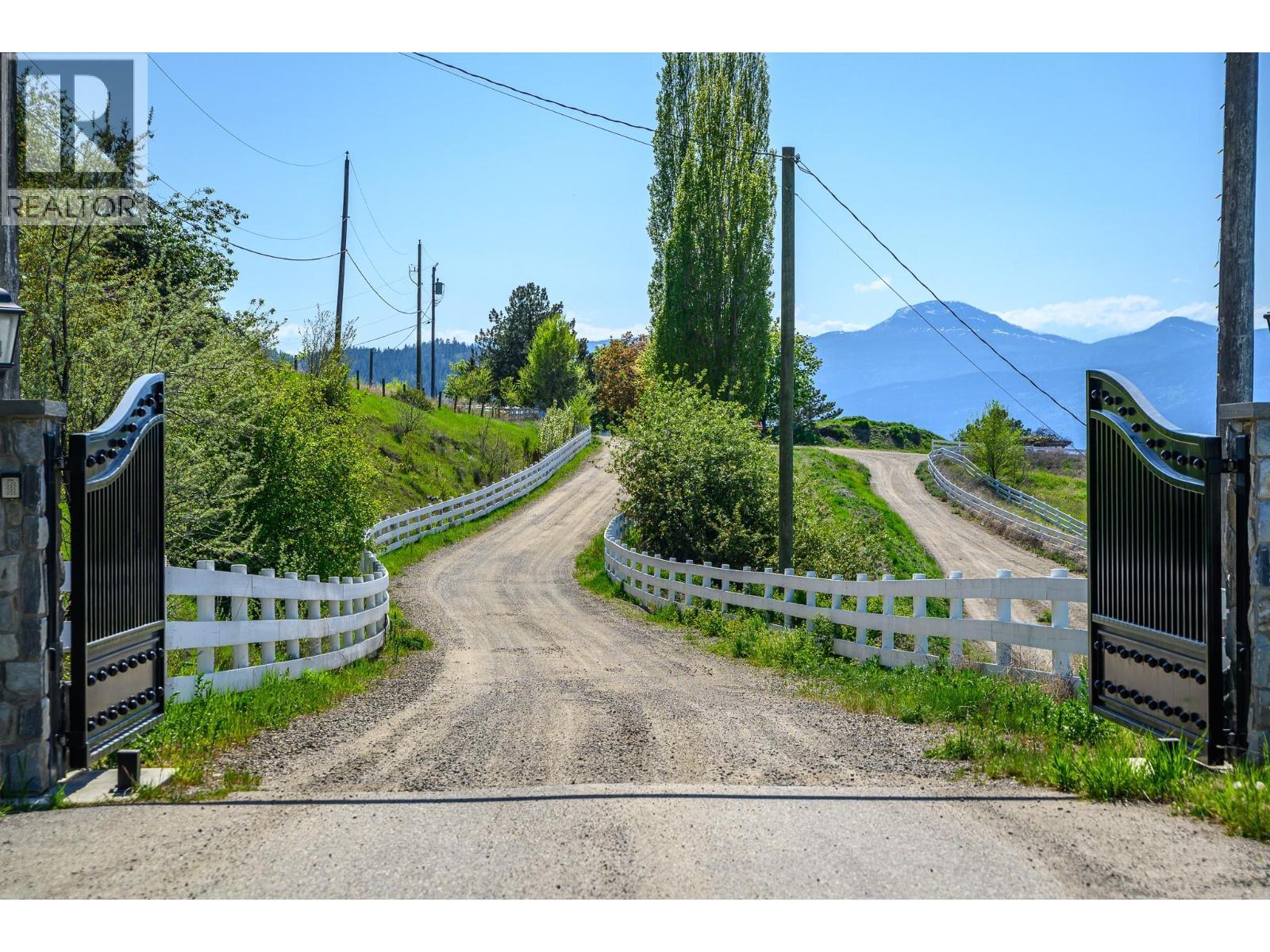 8399 Bench Row Road, Vernon, BC - Outdoor With View