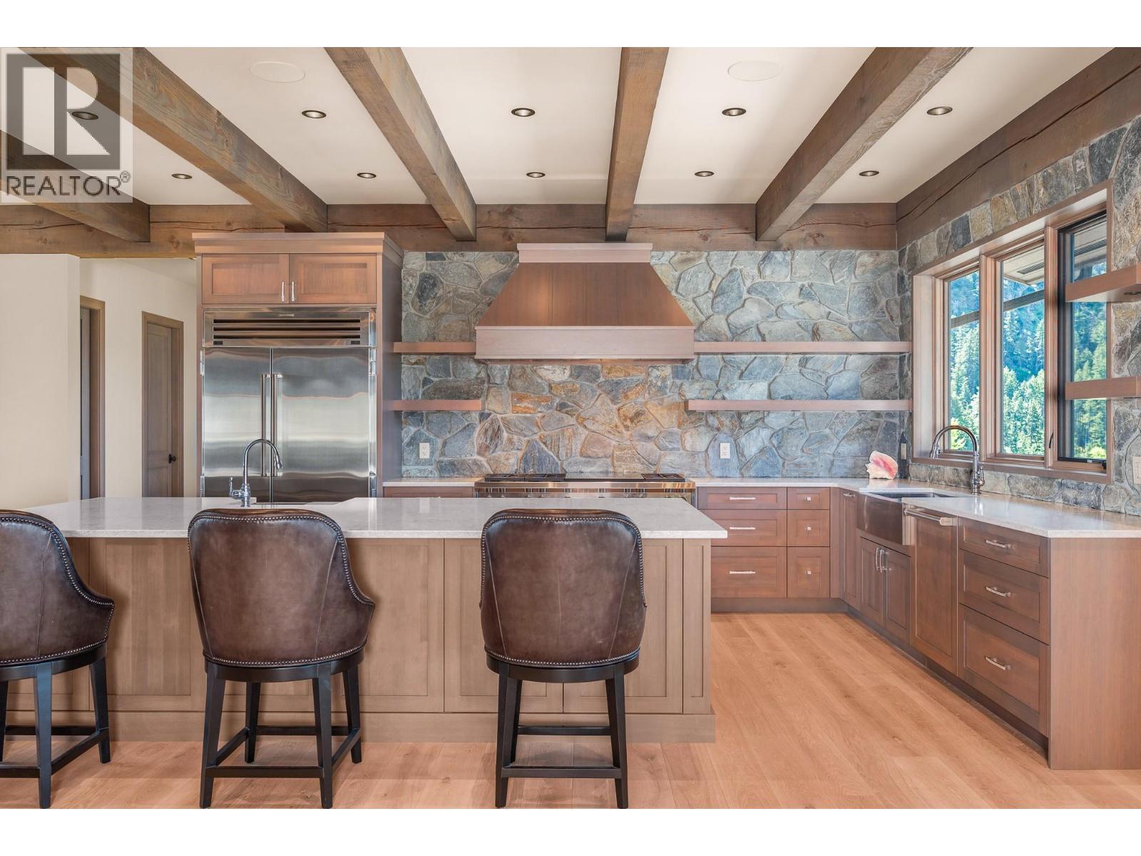 8399 Bench Row Road, Vernon, BC - Indoor