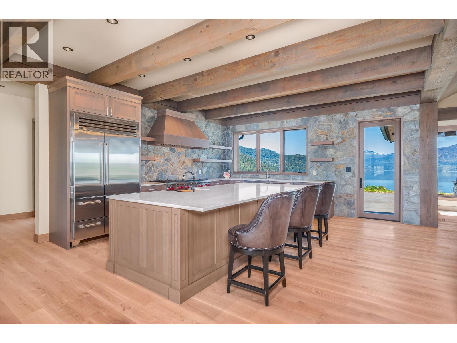 8399 Bench Row Road, Vernon, BC - Indoor