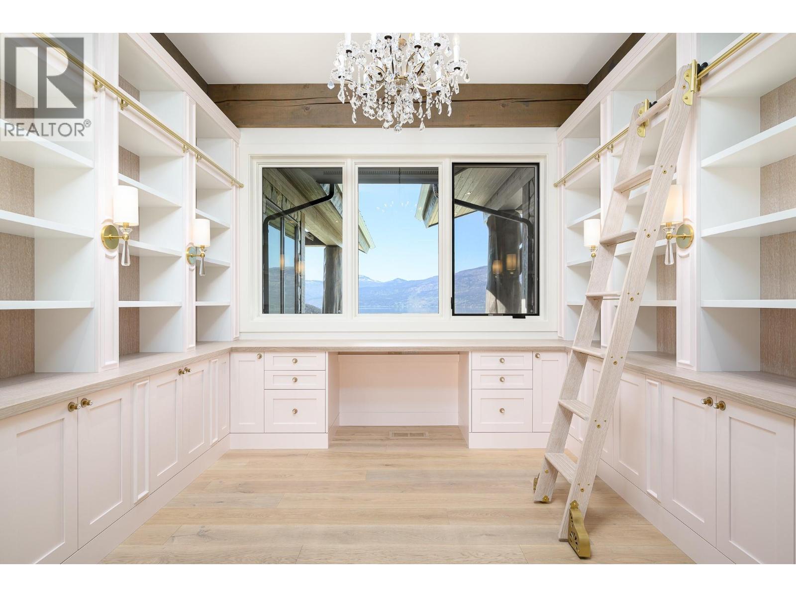 8399 Bench Row Road, Vernon, BC - Indoor