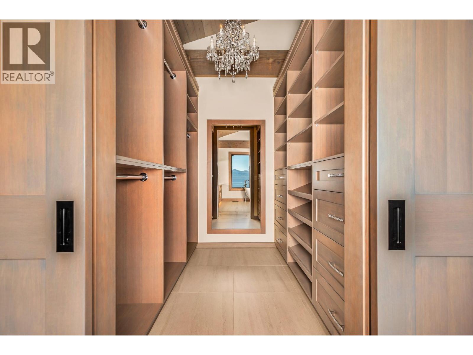 8399 Bench Row Road, Vernon, BC - Indoor Photo Showing Other Room