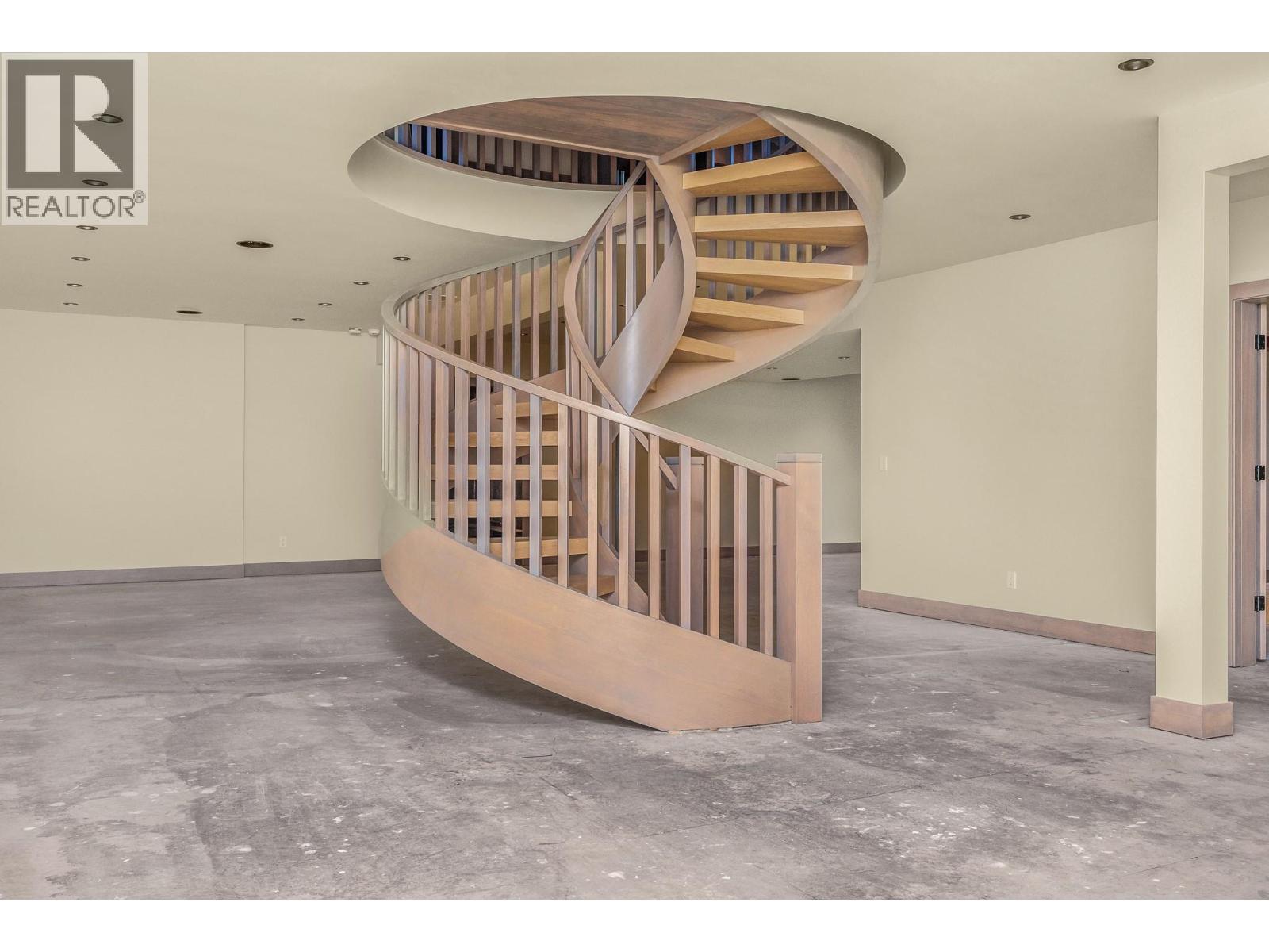 8399 Bench Row Road, Vernon, BC - Indoor Photo Showing Other Room