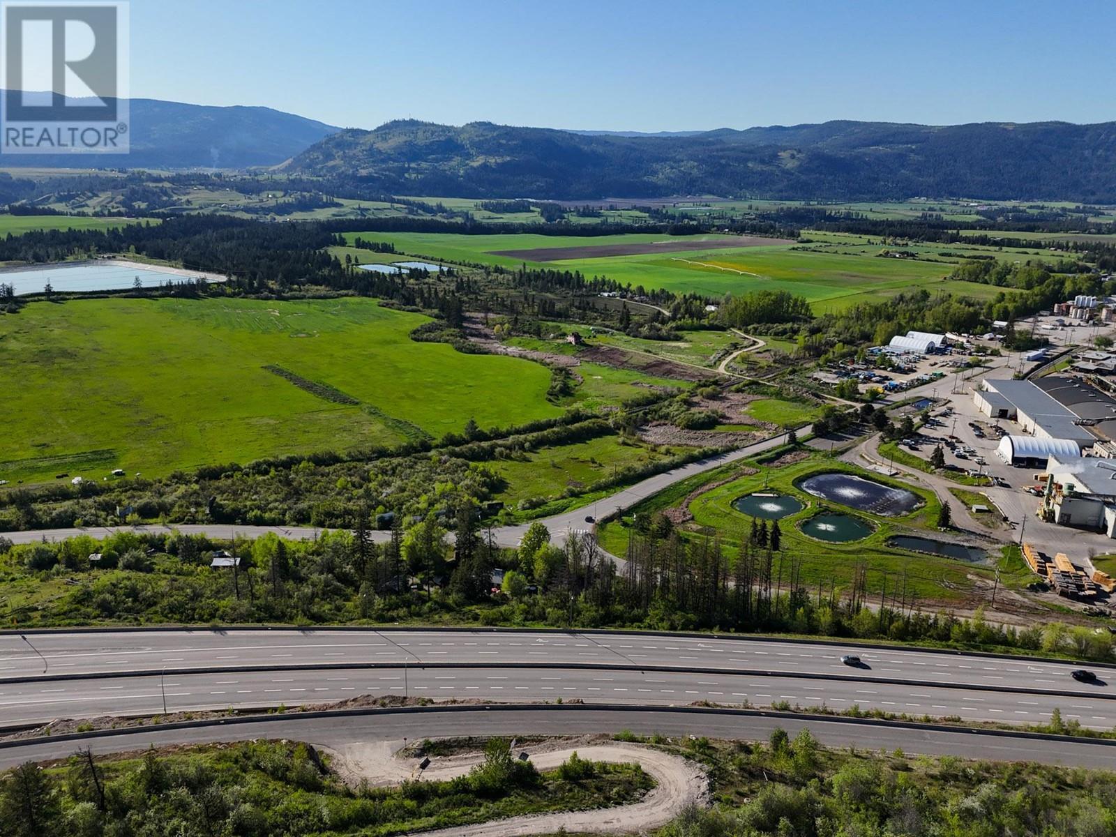 772 Otter Lake Cross Road, Spallumcheen, BC