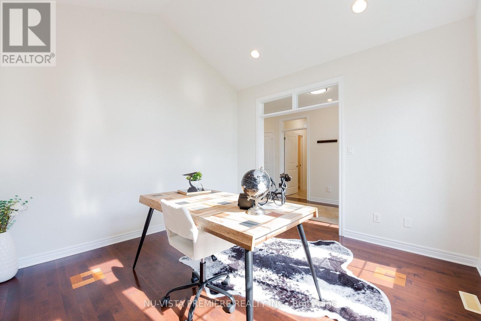 1750 Tigerlily Road, London South (South A), ON - Indoor Photo Showing Office