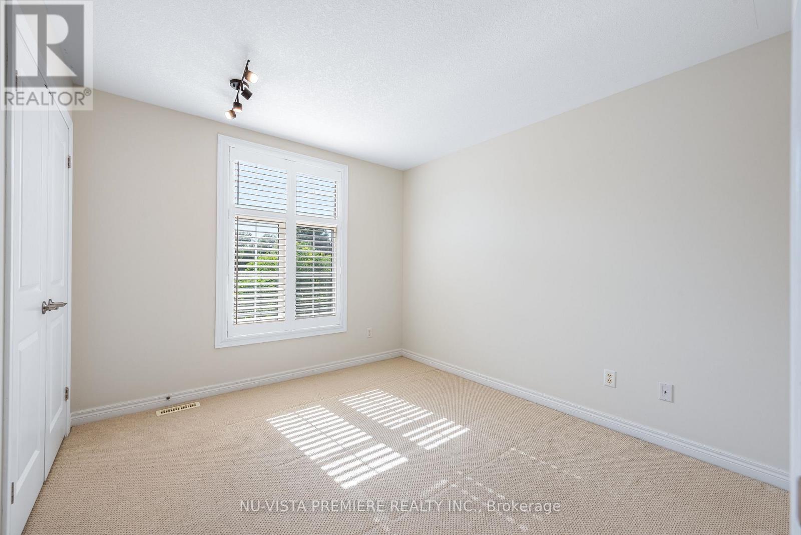 1750 Tigerlily Road, London South (South A), ON - Indoor Photo Showing Other Room