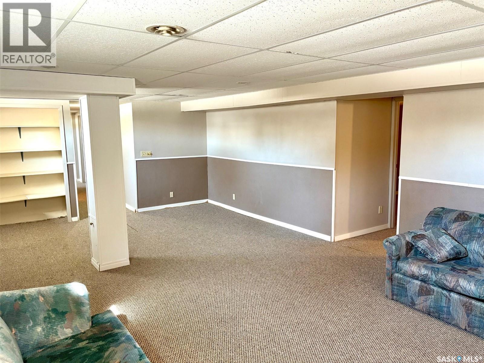 506 Grant Bay, Esterhazy, SK - Indoor Photo Showing Other Room