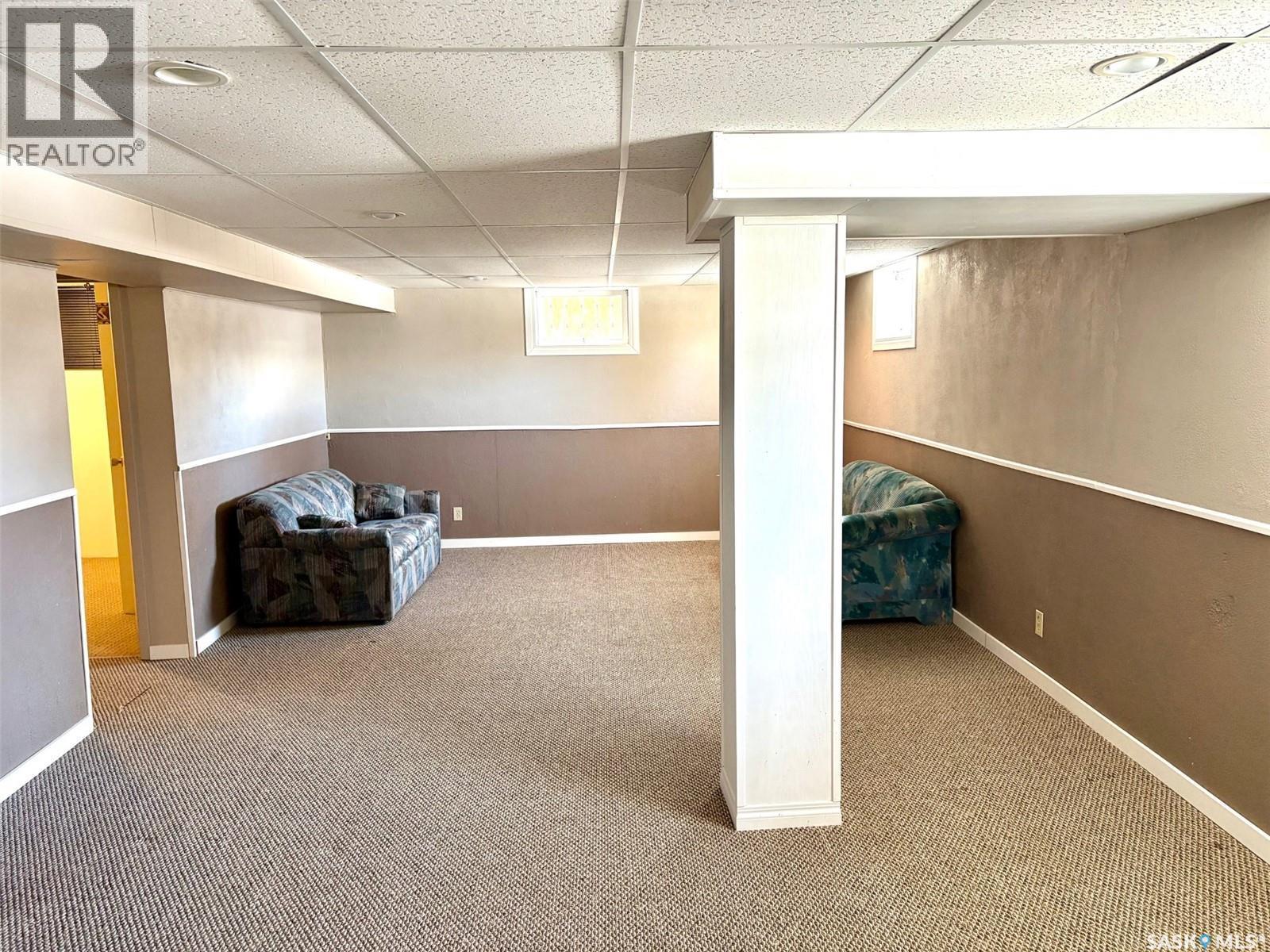 506 Grant Bay, Esterhazy, SK - Indoor