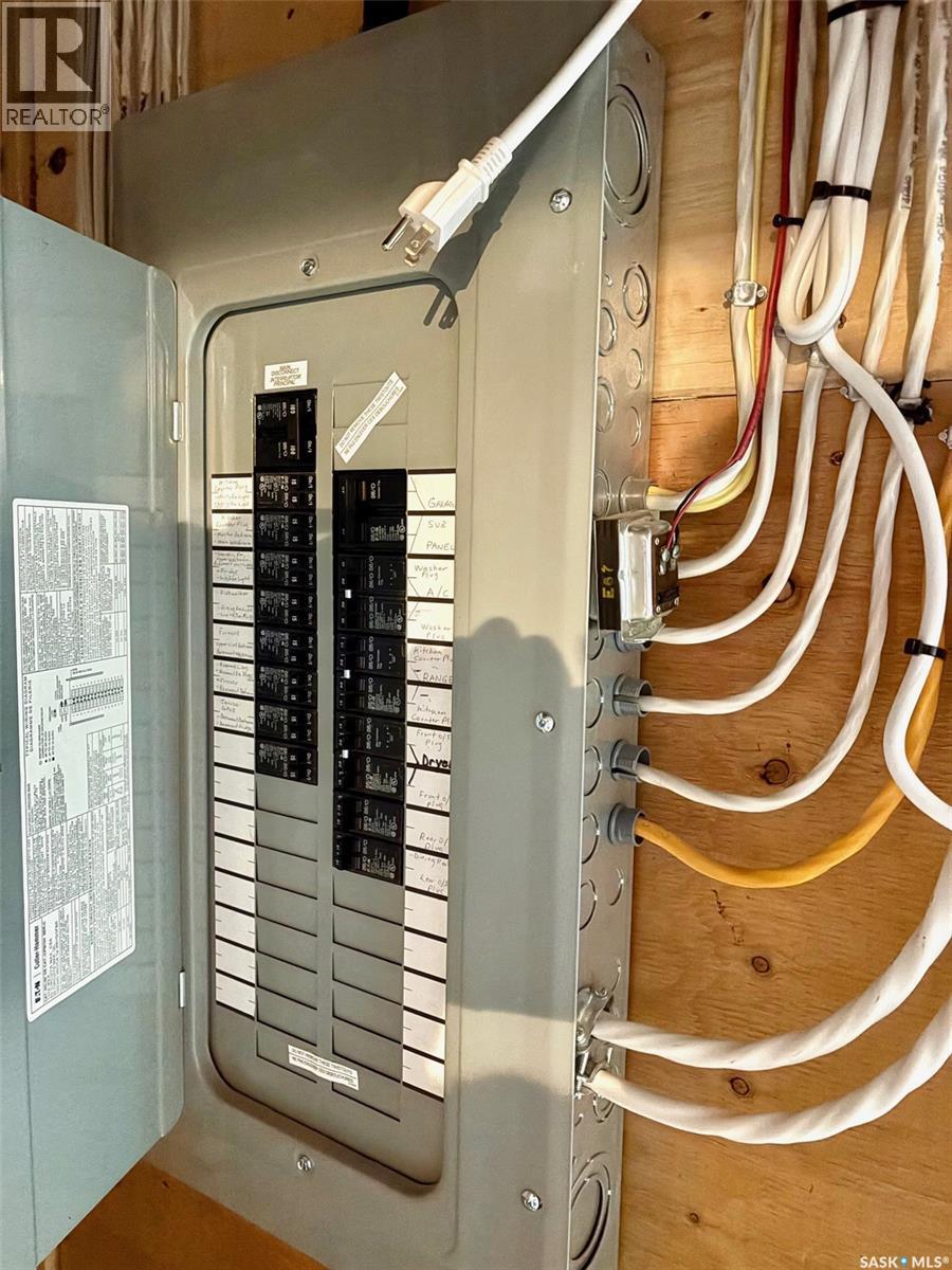 506 Grant Bay, Esterhazy, SK - Indoor