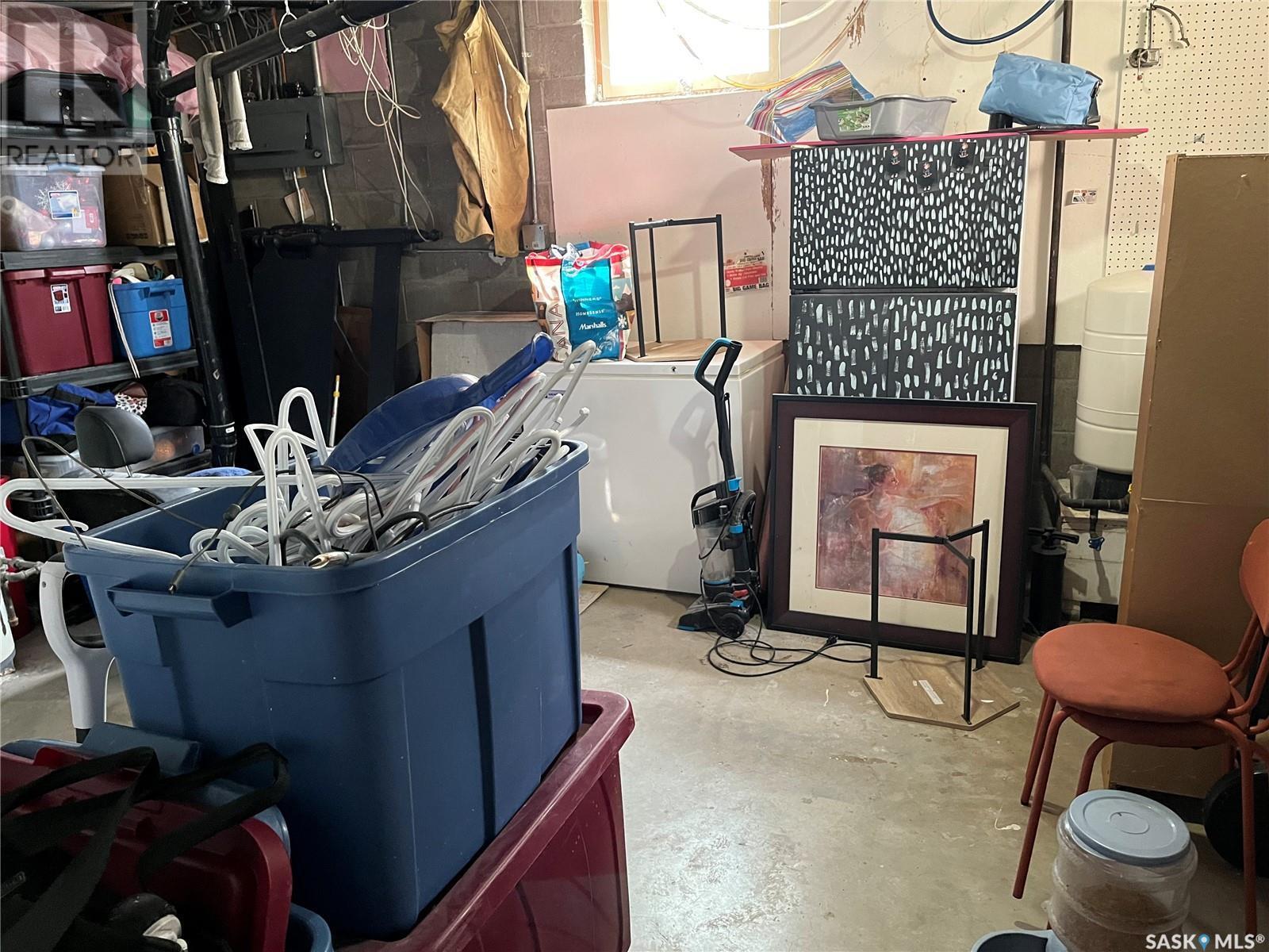 112 Edward Street, Hazenmore, SK - Indoor