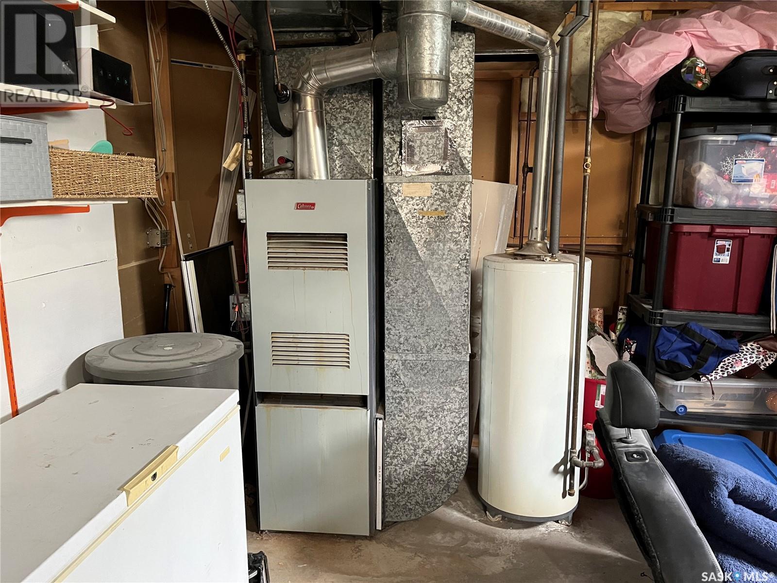 112 Edward Street, Hazenmore, SK - Indoor Photo Showing Basement