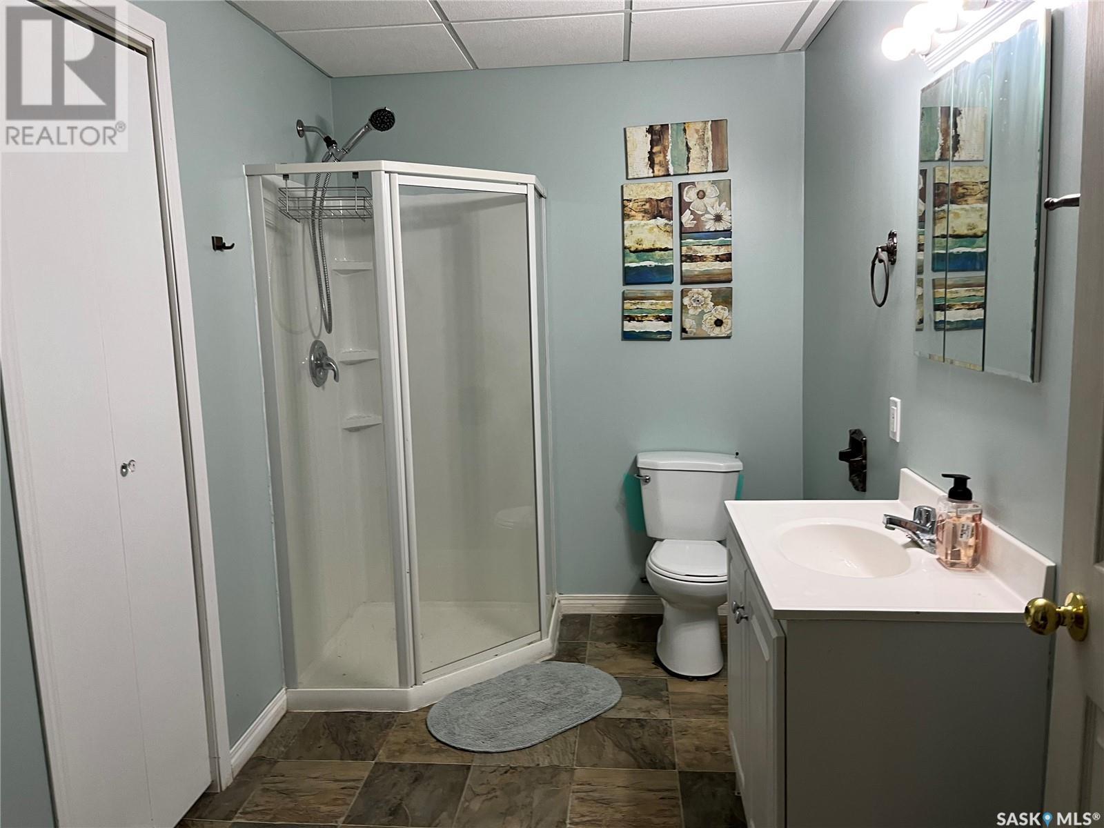112 Edward Street, Hazenmore, SK - Indoor Photo Showing Bathroom