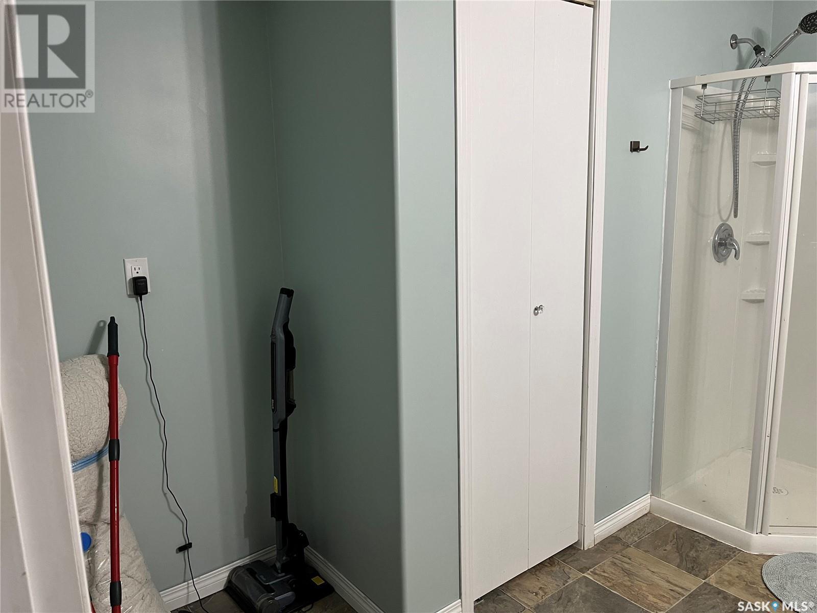 112 Edward Street, Hazenmore, SK - Indoor