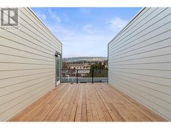 Middle Unit Roof Top Patio - glass. -