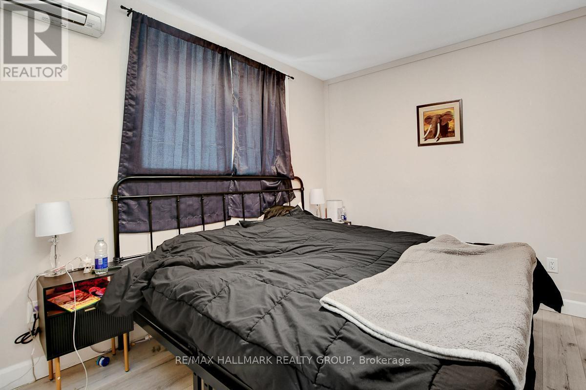 359 Whitby Avenue, Ottawa, ON - Indoor Photo Showing Bedroom