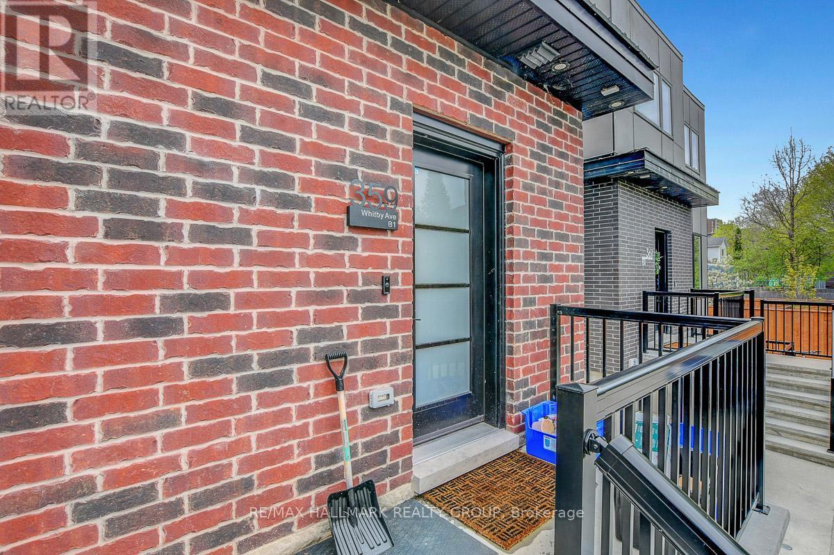 359 Whitby Avenue, Ottawa, ON - Outdoor