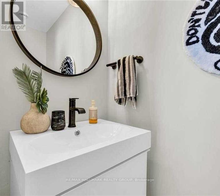 359 Whitby Avenue, Ottawa, ON - Indoor