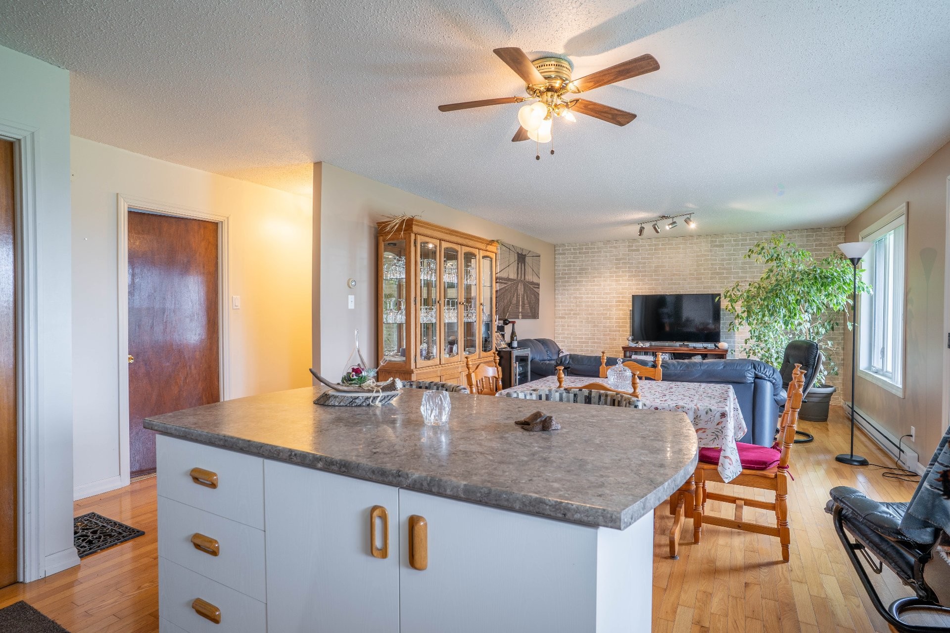 Overall view - 121 8E Rue, Saint-Prosper, QC - Indoor Photo Showing Kitchen