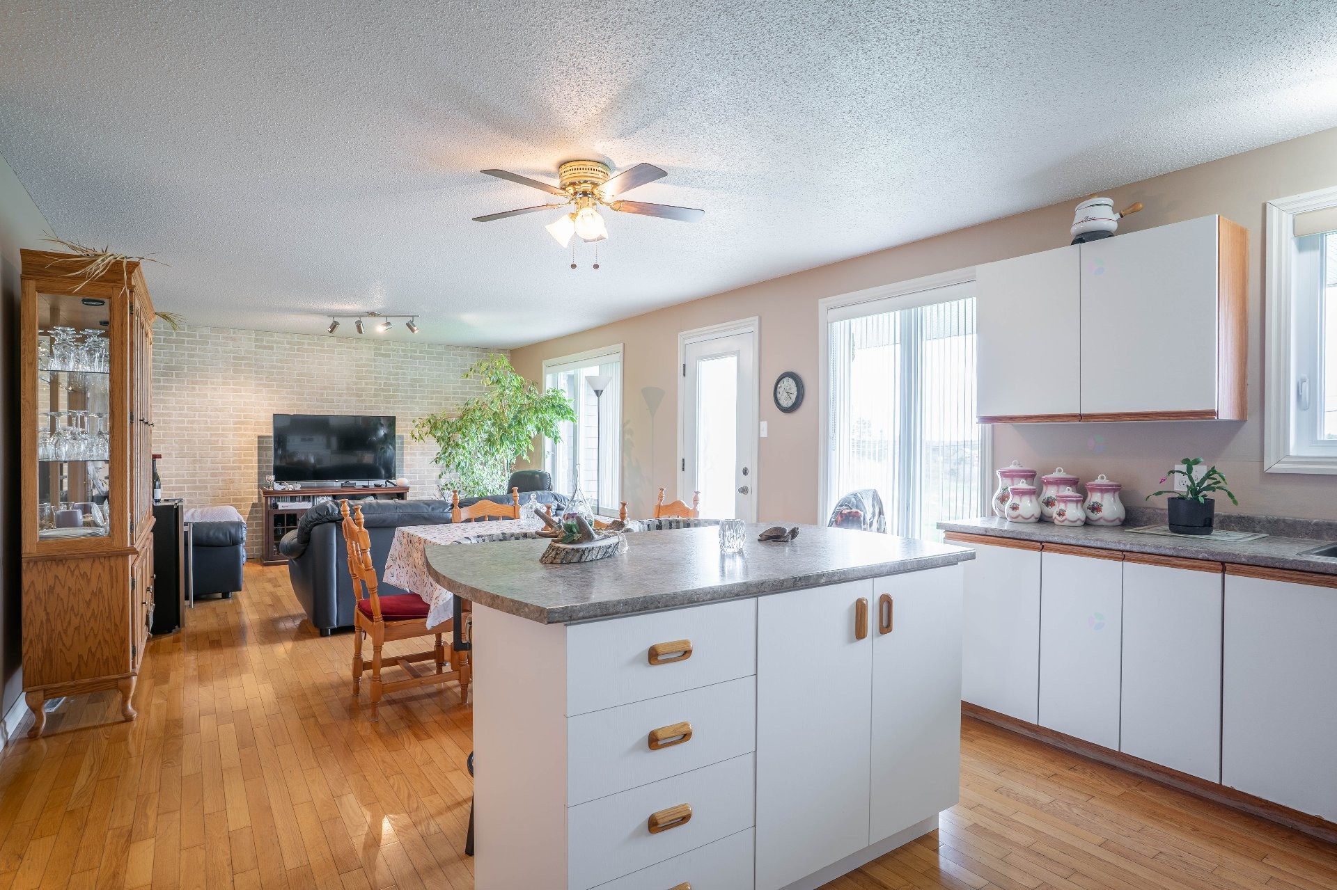 Overall view - 121 8E Rue, Saint-Prosper, QC - Indoor Photo Showing Kitchen
