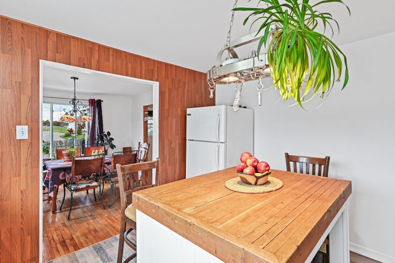 Cuisine - 411 Rue Dufferin, Granby, QC - Indoor Photo Showing Dining Room
