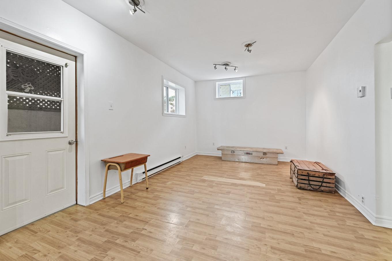 Salon - 411 Rue Dufferin, Granby, QC - Indoor Photo Showing Other Room