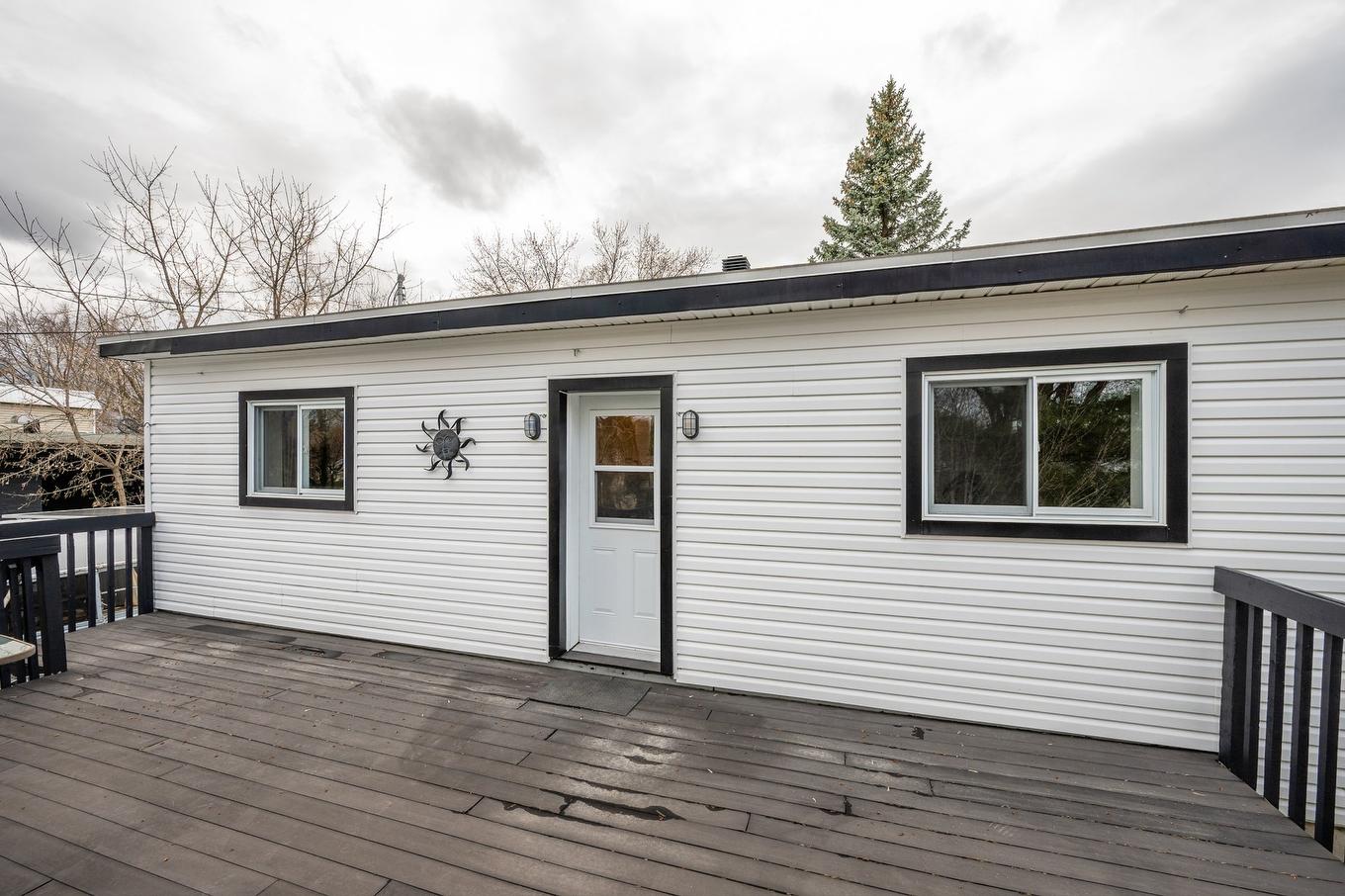 Face arrière - 411 Rue Dufferin, Granby, QC - Outdoor With Exterior