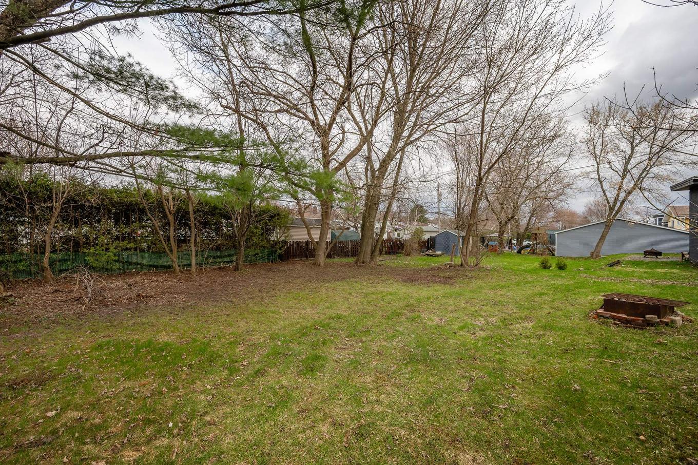 Cour - 411 Rue Dufferin, Granby, QC - Outdoor