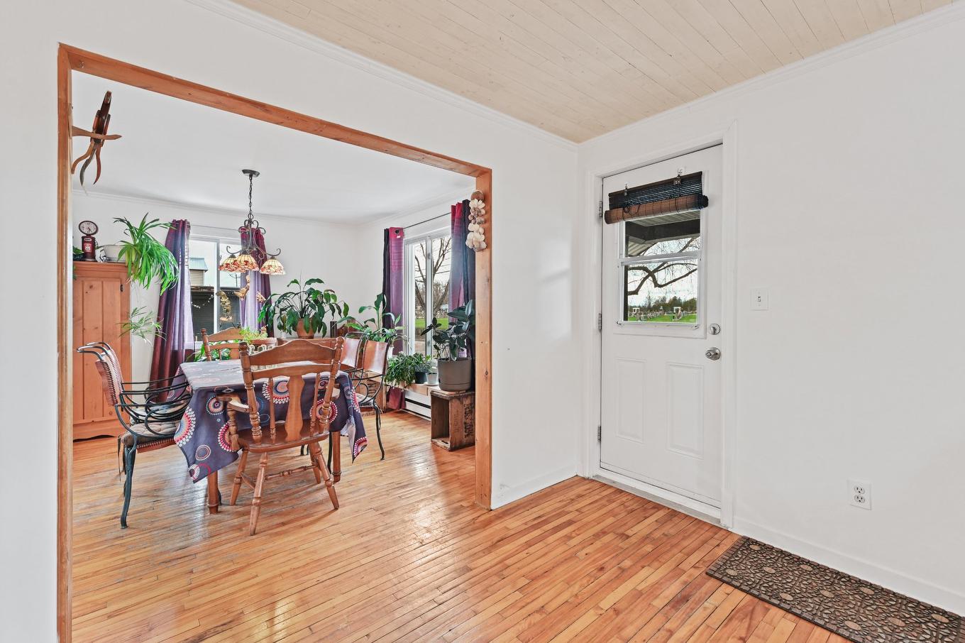 Salle à manger - 411 Rue Dufferin, Granby, QC - Indoor Photo Showing Other Room