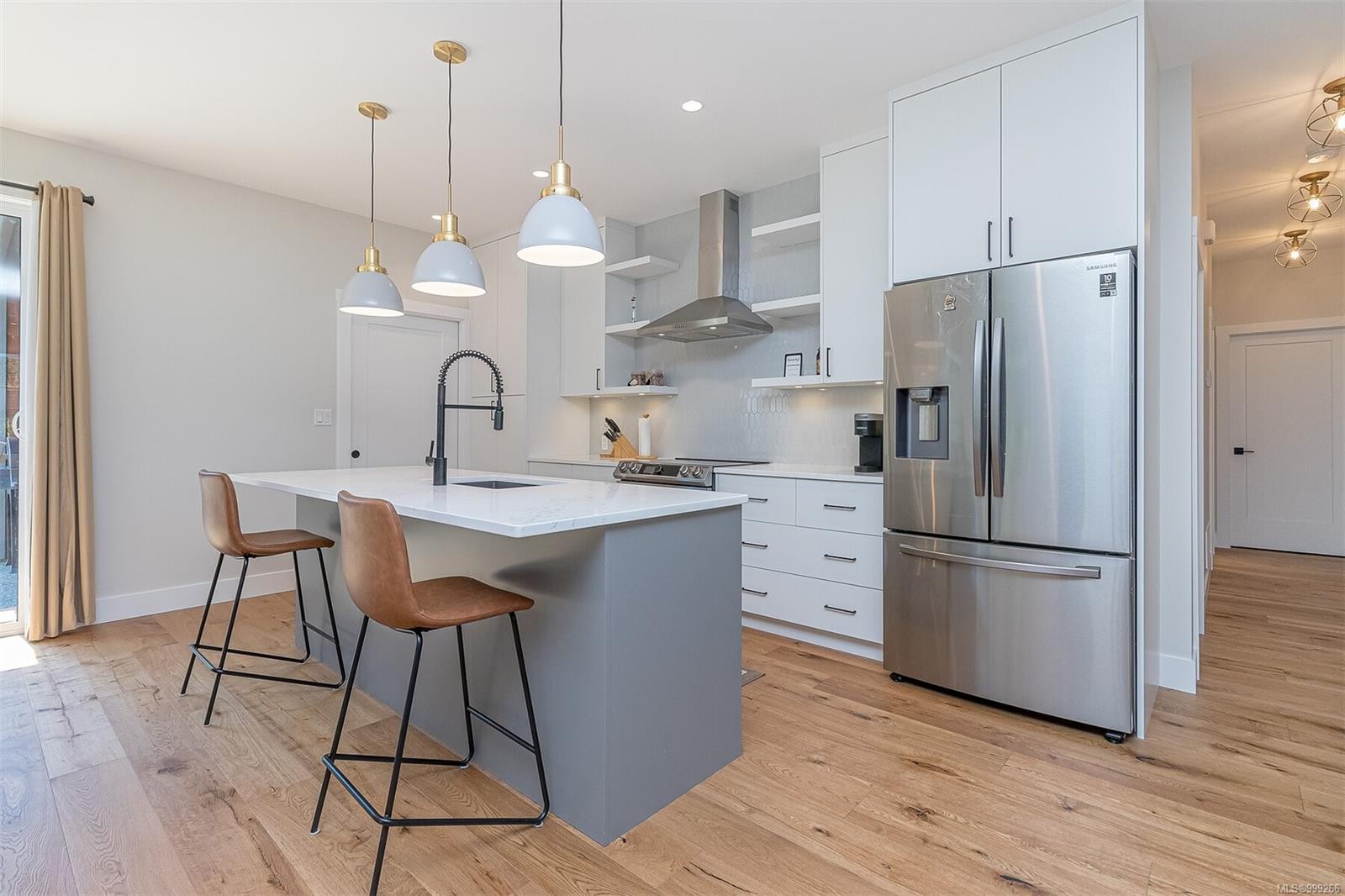 10647 Olsen Rd, Saltair, BC